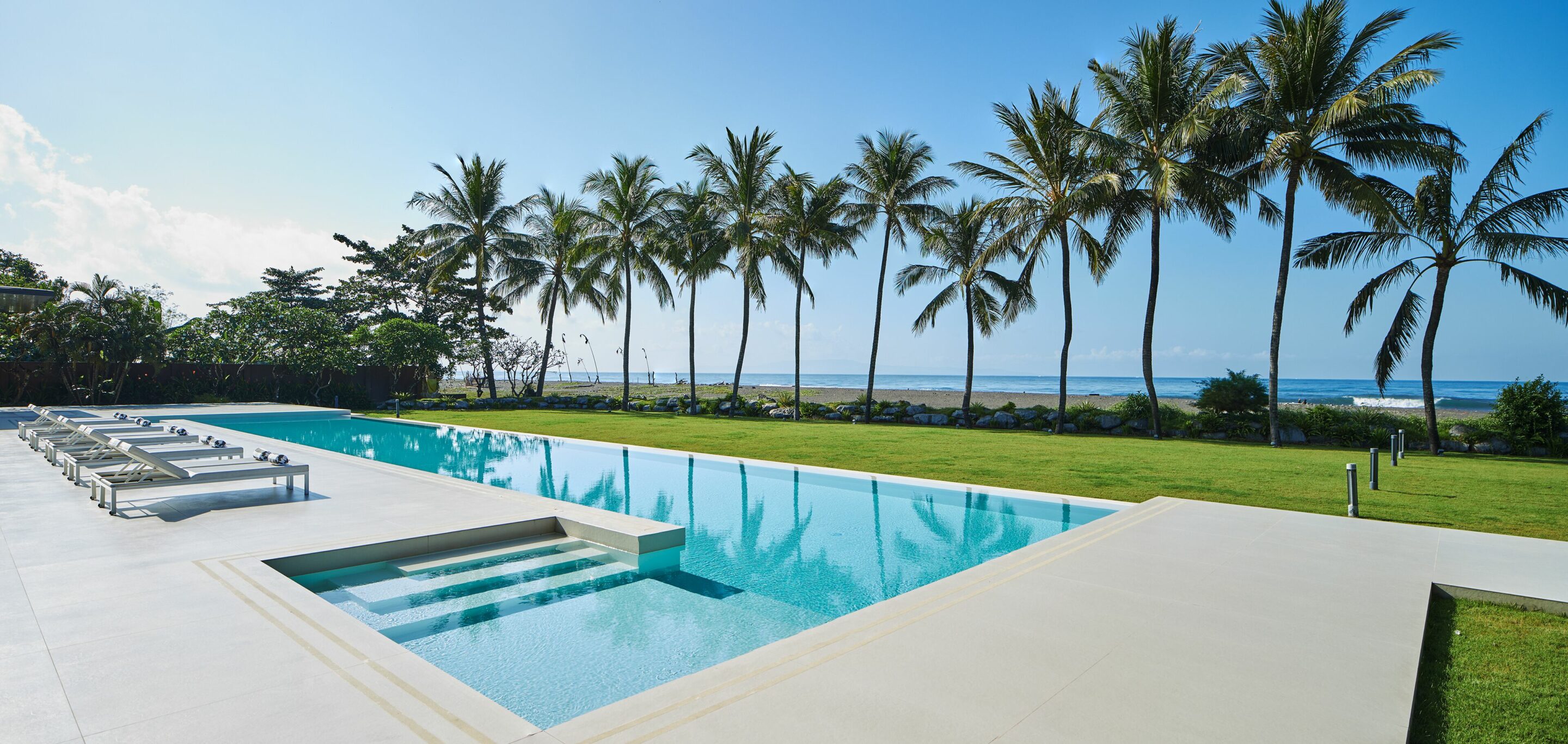 Hotel piscine privée bord de mer bali