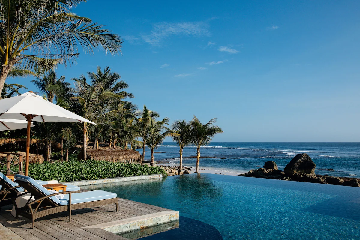 Nihi Sumba piscine à débordement privée