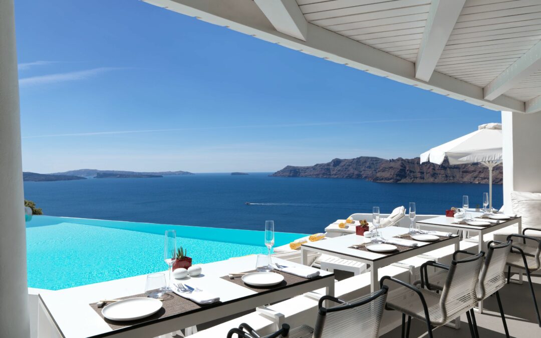 hotel avec piscine privee dans la chambre en grece