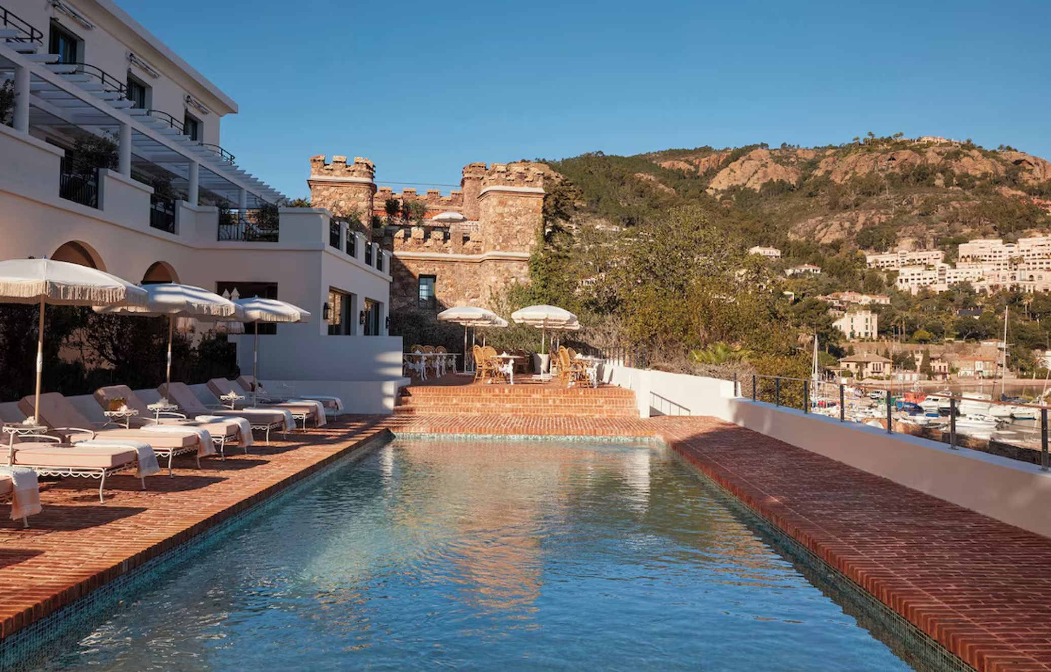 Château de Théoule hotel de charme dans le alpes maritimes